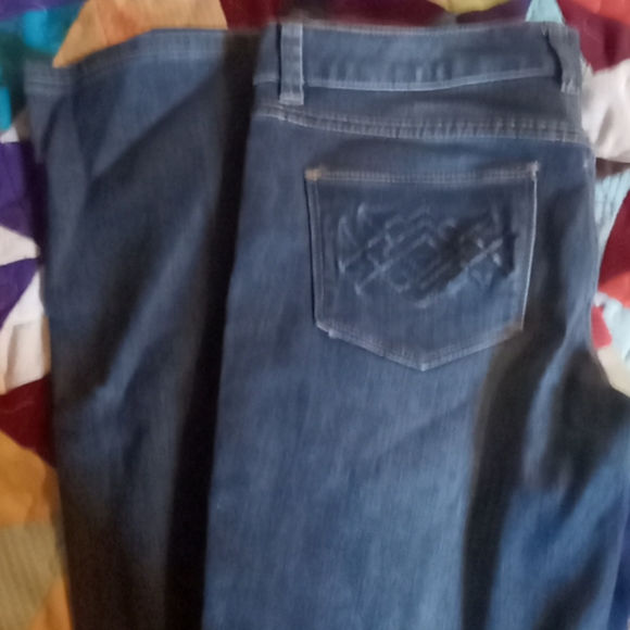 Limited - Picture 2 of 4